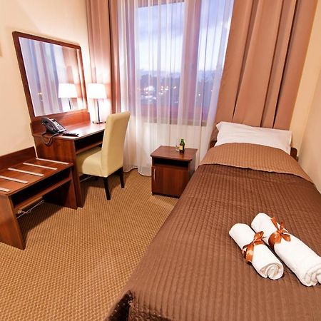 Wiatraczna Hotel วอร์ซอ ภายนอก รูปภาพ